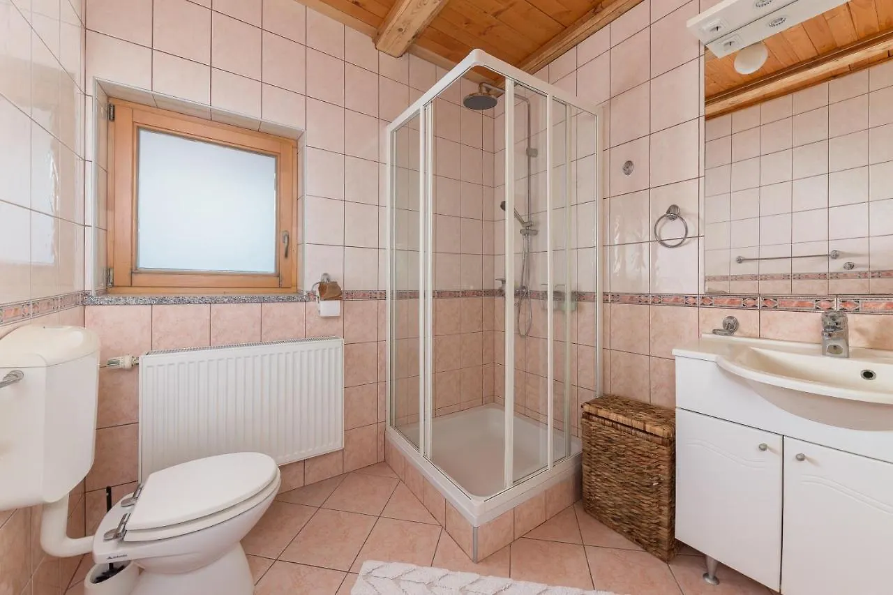 Svisla Apartment Kranj 0*,